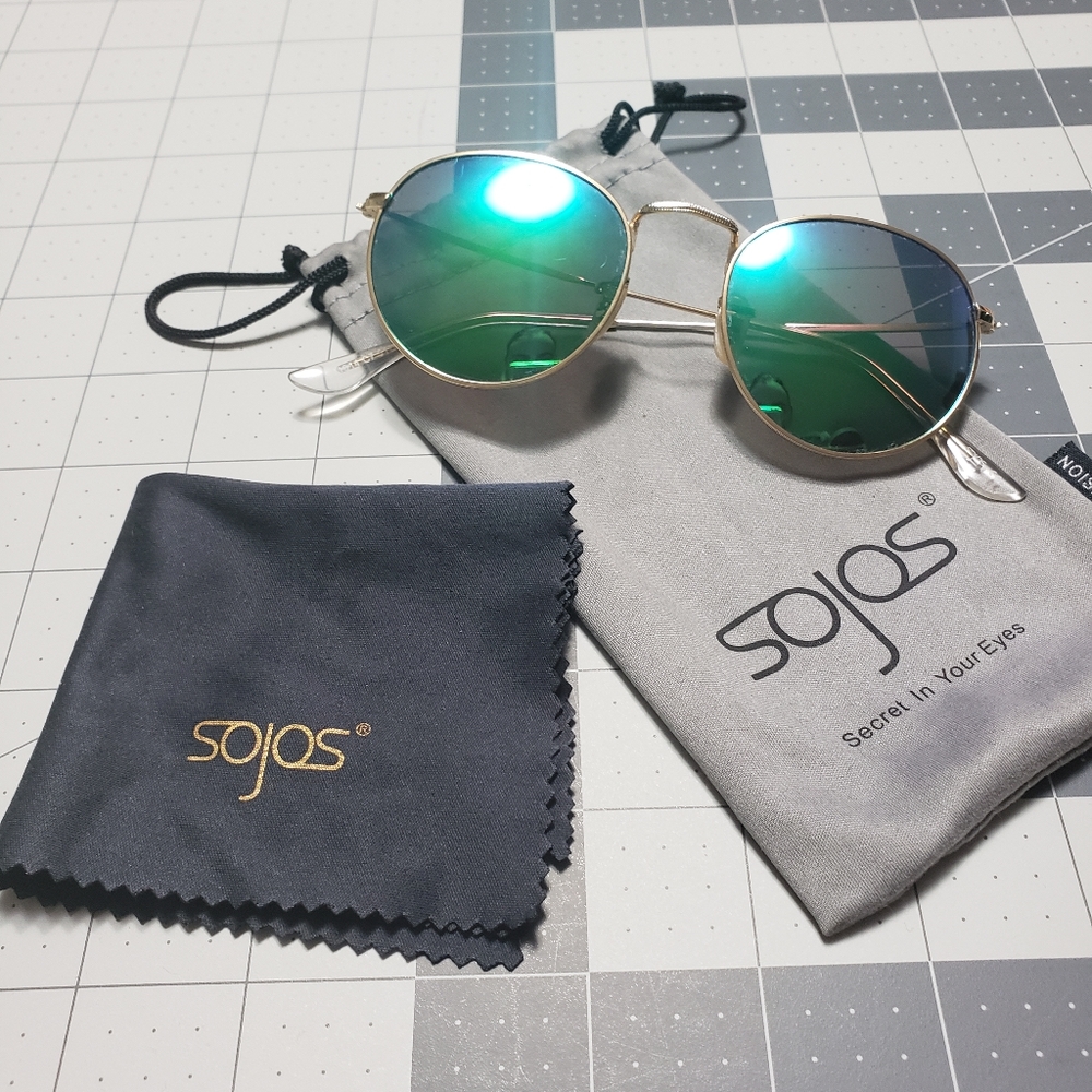 Round Sunglasses - Picture 4 of 10